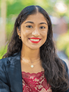 Darshini Babu Ganesh headshot