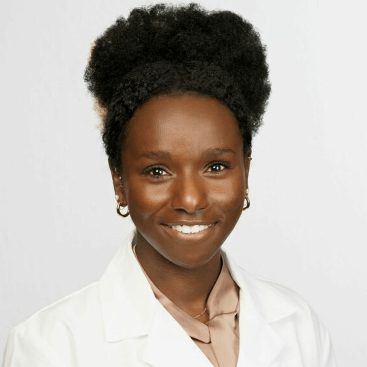 Lourdes Ansberry, SPH Alumni Network Board Member